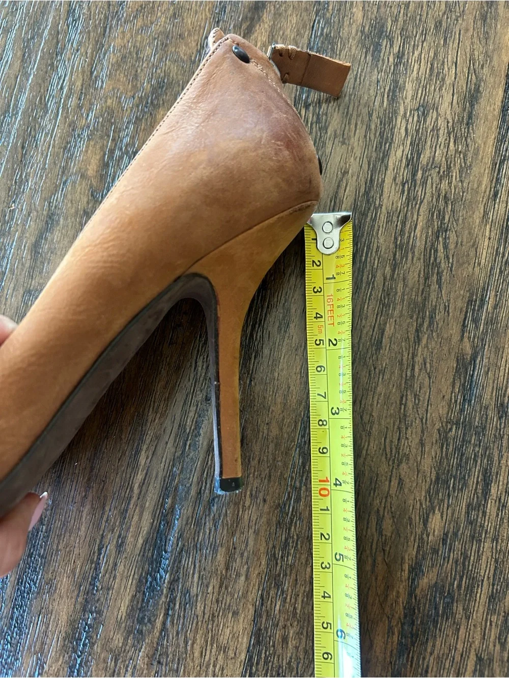 Vera Wang Leather Classic Warm Brown Back Zipper Stiletto Heels Size 6.5